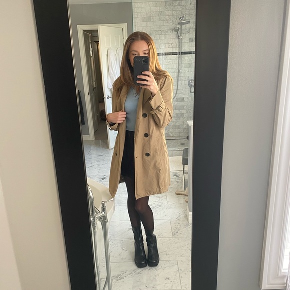 Tan Trench coat - Picture 3 of 5